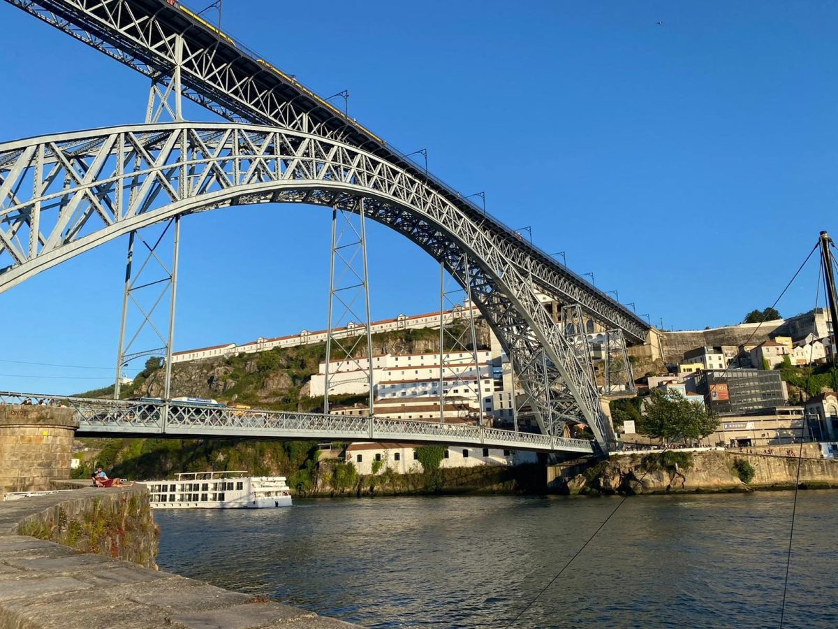 Layover in Porto – Dieses Sandwich ist stärker als&nbsp;du!